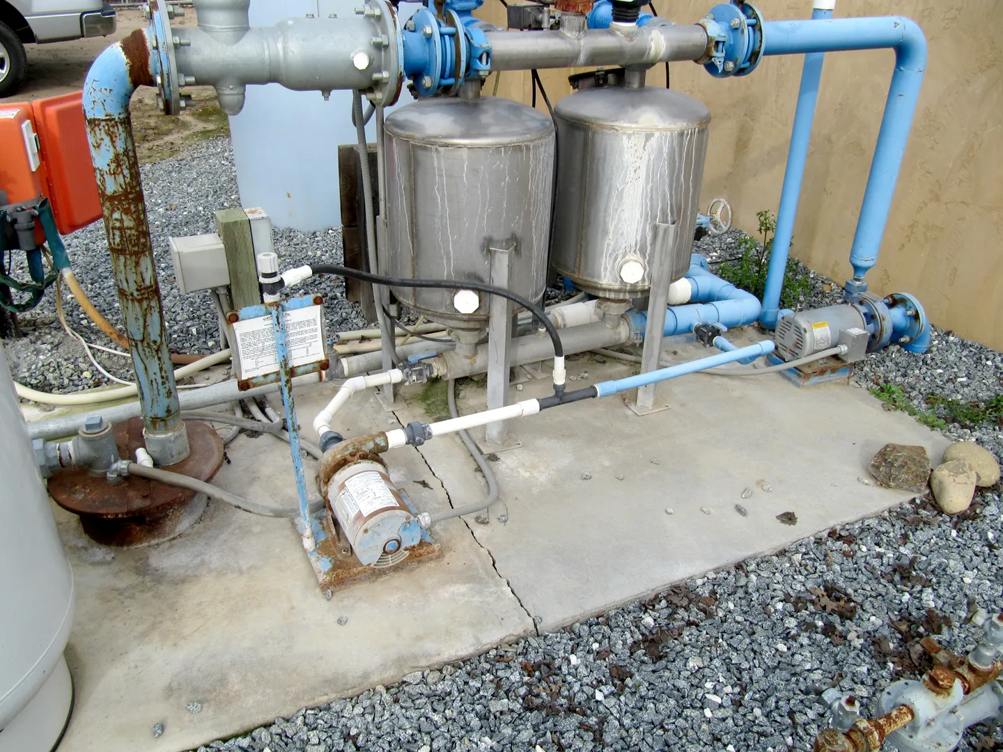 Pump, filters, and injection system for a small drip irrigation system. Photo: L. Schwankl