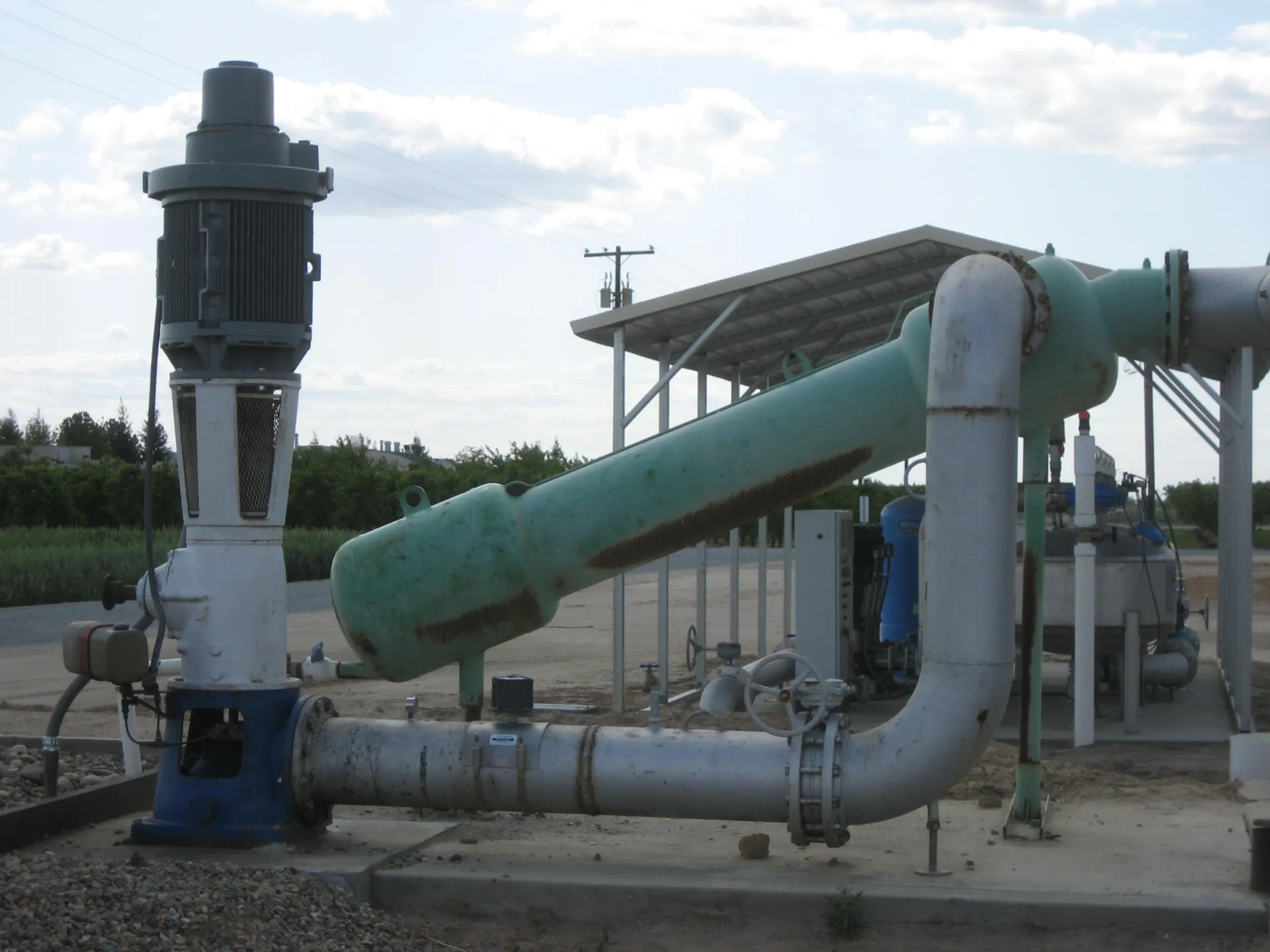 Groundwater pump with sand separator Photo: L. Schwankl