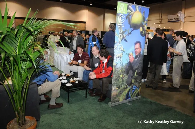 This was a scene from ESA's 2008 annual meeting, held in Reno. (Photo by Kathy Keatley Garvey)