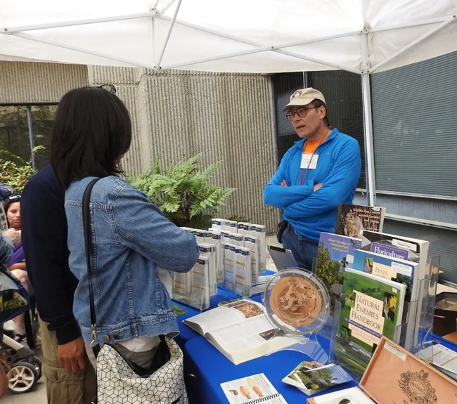 Entomologist Steve Dreistadt of the UC Statewide Integrated Pest Management Program (UC IPM) answers insect questions.