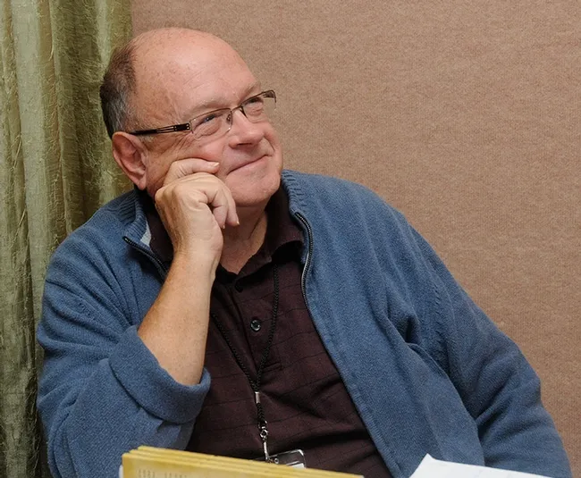 Beekeeper and author Larry Connor is a frequent speaker on the bee conference circuit. This photo was taken in 2010 at the Western Apicultural Society's meeting in Healdsburg, Calif. (Photo by Kathy Keatley Garvey)