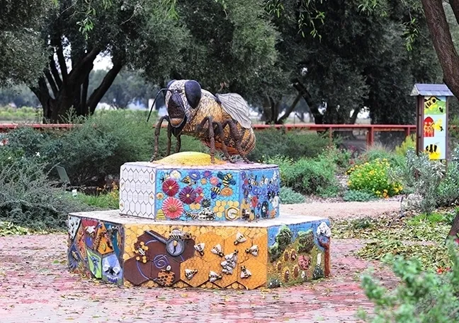 "Miss Bee Haven," a ceramic/mosaic sculpture by Donna Billick of Davis, anchors the Häagen-Dazs Honey Bee Haven. (Photo by Kathy Keatley Garvey)