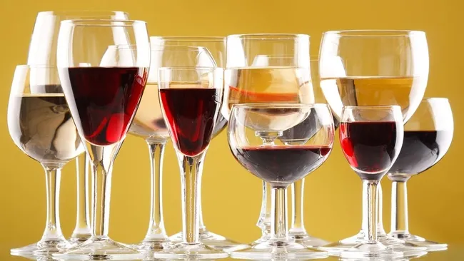 Like to learn secrets of making mead from award-winning mead makers? The UC Davis Honey and Pollination Center will host a two-day course May 21-22 on "Mead: Getting Creative." (Image courtesy of the UC Davis Honey and Pollination Center)