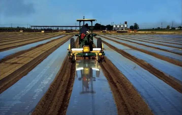 Soil solarizatrin image with tractor