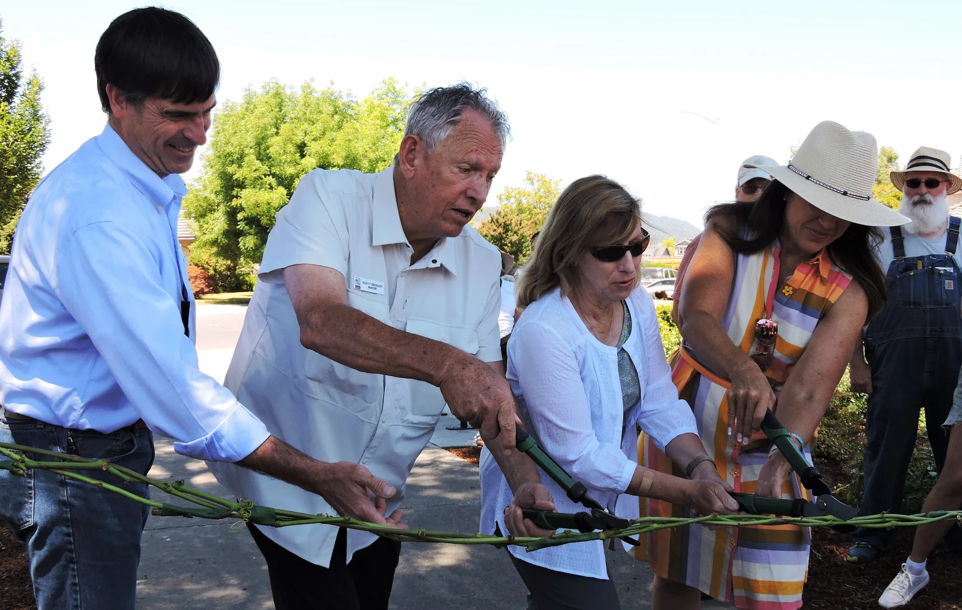 Grand Opening Vine Cutting, July 2022