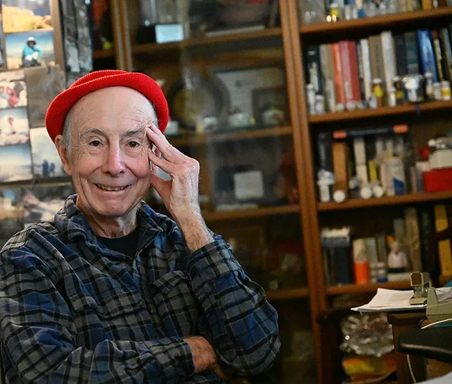 UC Davis distinguished professor Bruce Hammock is a 2024 recipient of a Graduate Studies Distinguished Graduate and Postdoctoral Mentoring Award. (Photo by Kathy Keatley Garvey)