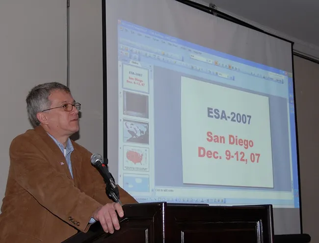 Walter Leal delivering a talk at the 2007 Entomological Society of America meeting in San Diego. (Photo by Kathy Keatley Garvey)