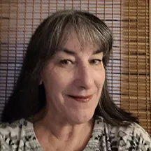 Kim Pador Headshot.jpg