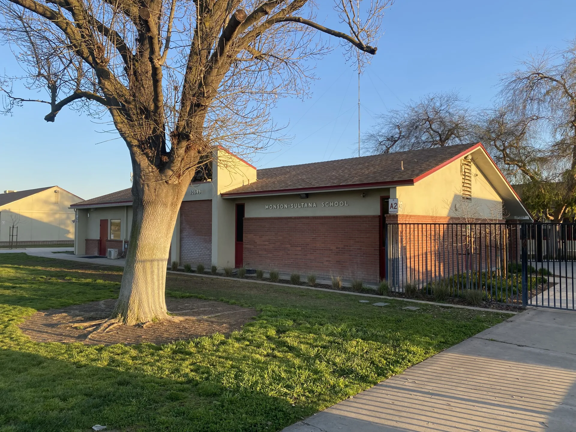 Monson Sultana School