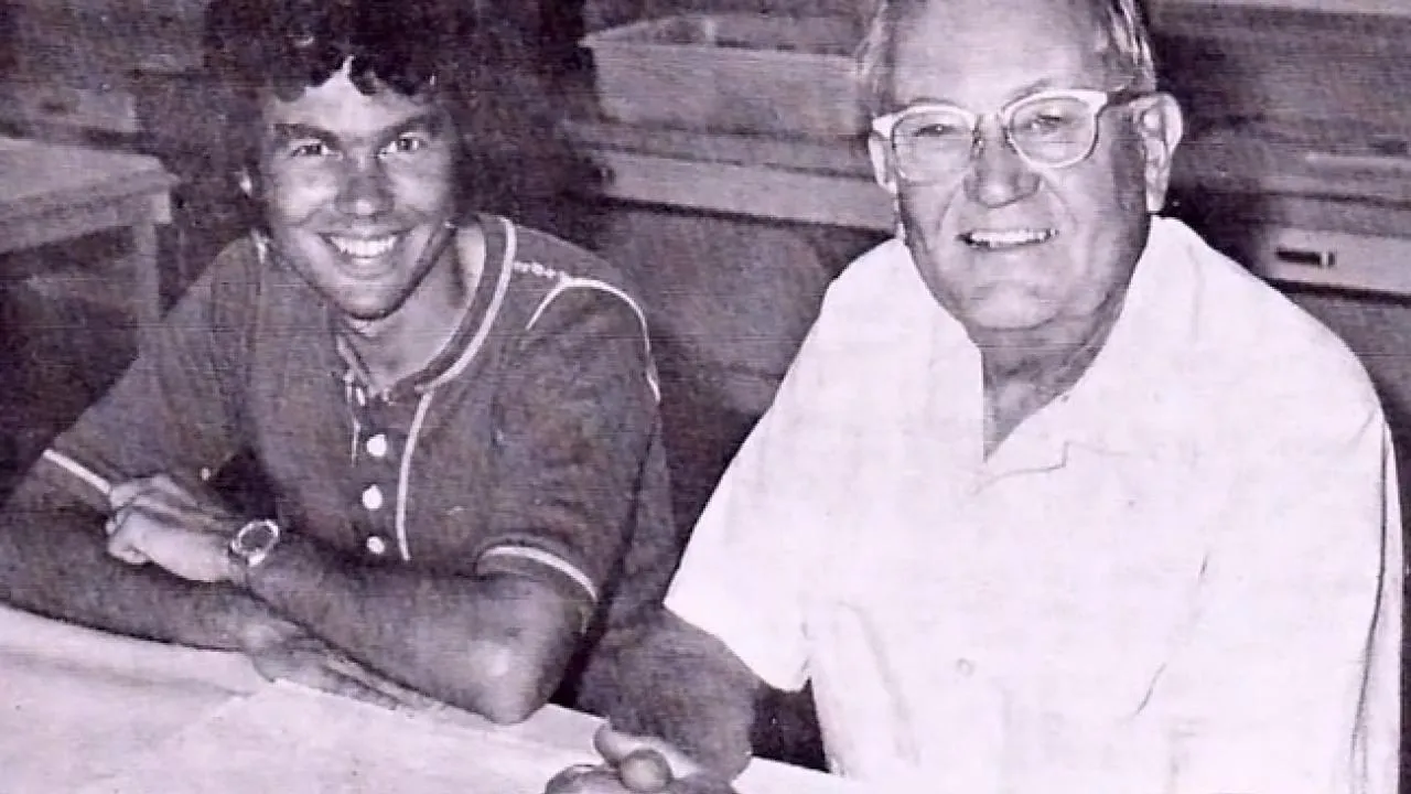Rob Page, then a UC Davis graduate student, with mentor Harry H. Laidlaw Jr.