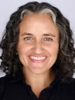 Headshot of Hannah Thompson