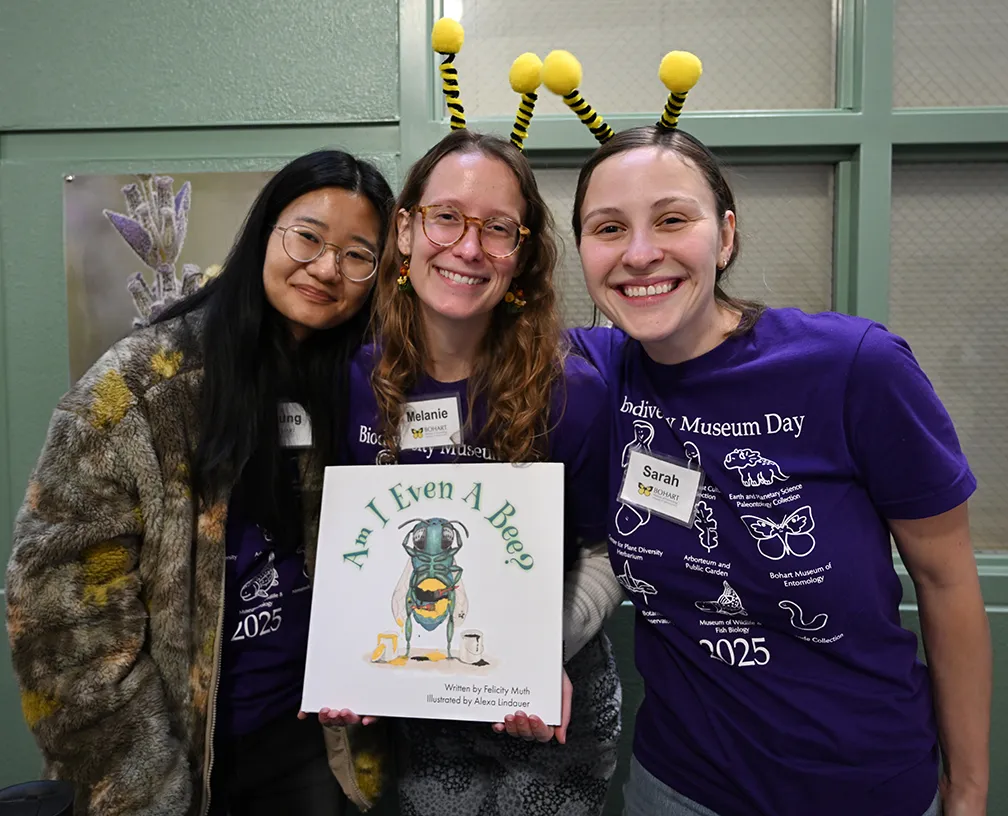 Graduate students in Felicity Muth lab