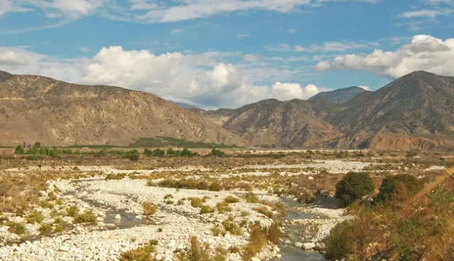 The Santa Ana River along the river trail in Highland, California. Photo by Cyclotourist at Flickr under a Creative Commons li-cense.