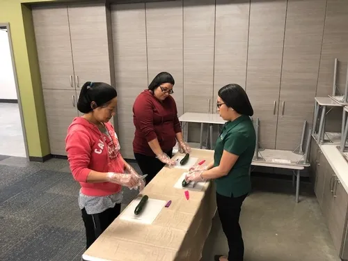 learning to use knife