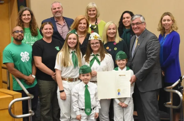Sonoma 4-Hers meet the Board of Supervisors (Photo courtesy of Steven Worker)