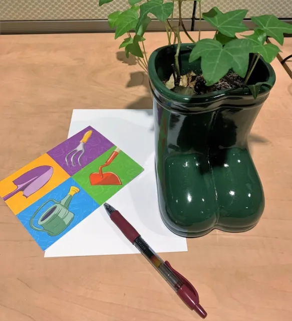 Blank Gardening Card /Photo: Donna Valadez