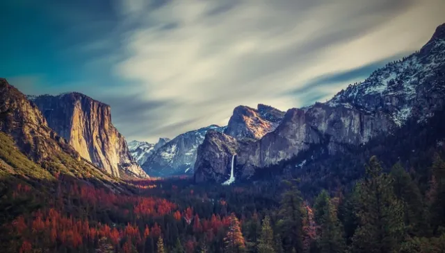 Simply gazing at pictures of nature, such as beautiful Yosemite Valley image, can prevent and relieve stress. (Photo: WalkerSSK from Pixabay)