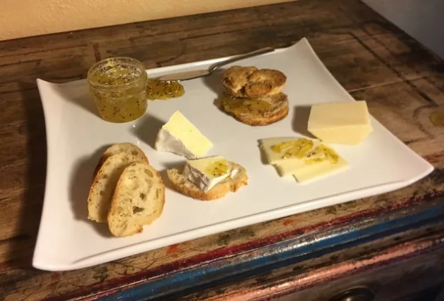 Jam scone cheese bread