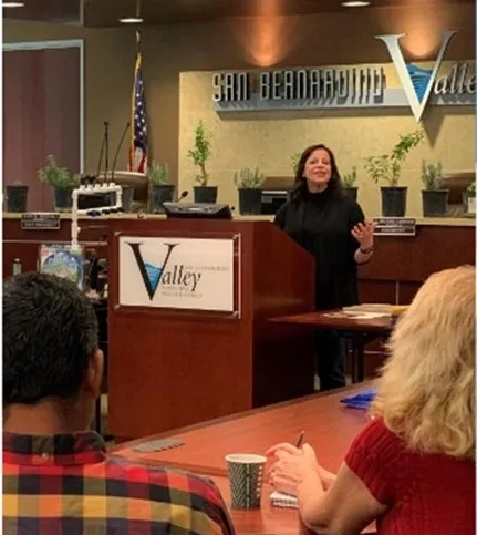 Master Gardener Anita Matlock presents at the San Bernardino Valley Municipal Water District workshop in partnership with the Inland Empire Resource Conservation District (IERCD)