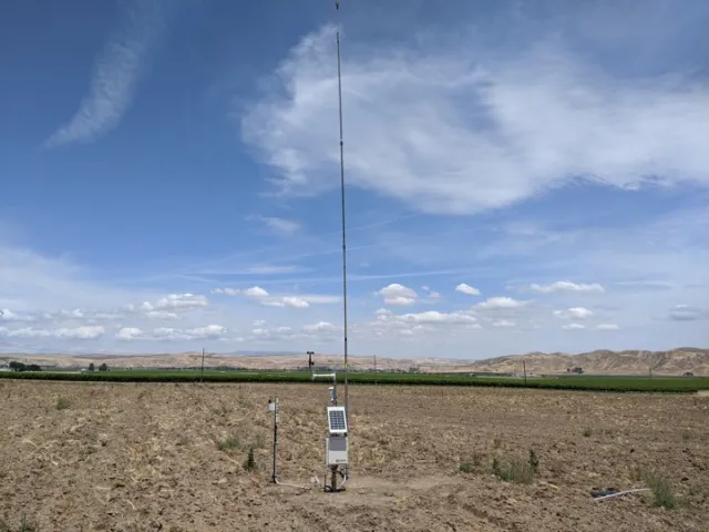 UCCE weather station with the 30 foot tower to measure the temperature inversion.