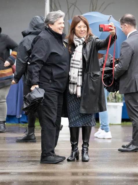 California state treasurer Fiona Ma takes a selfie with Glenda Humiston.