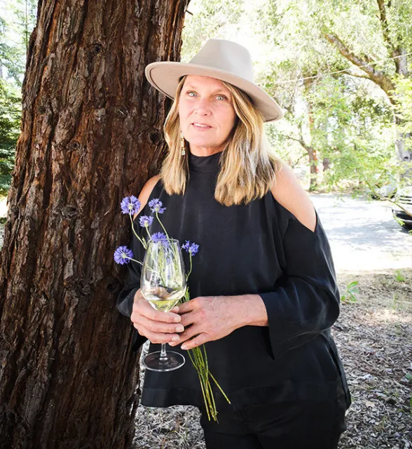 Elizabeth Whitlow - Headshot 2