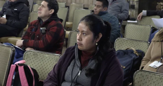 Emilia Santos se graduó del programa no gubernamental ALBA que crea para los agricultores de bajos ingresos a perseguir el sueño de oprar su propia granja.