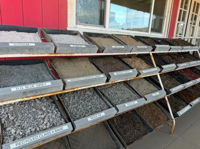 La composta puede ser de distintas materias, icluso de palma.