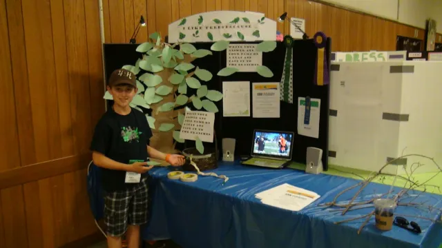 4-H'er presenting their project