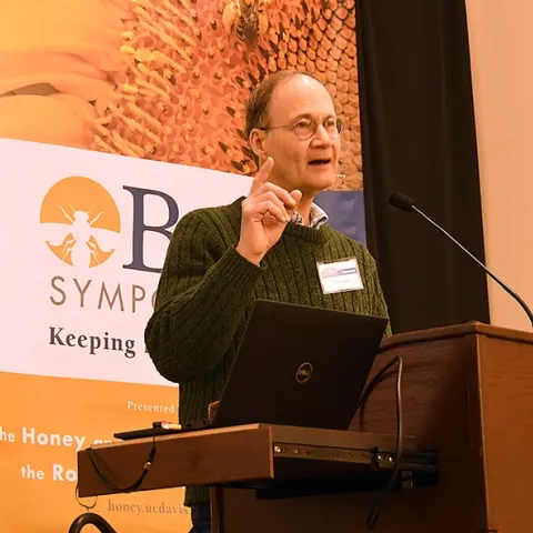 "Honey bees are superb beekeepers; they know what they're doing," keynote speaker Tom Seeley tells the fourth annual UC Davis Bee Symposium. (Photo by Kathy Keatley Garvey)