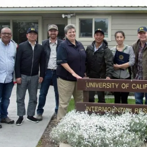 UC ANR vice president Glenda Humiston, center, and IREC director Rob Wilson (to her left) hosted a delegation of Chinese agricultural scientists at the UC Intermountain Research and Extension Center in Tulelake. (Photo: Danielle Jester, used with permission.)