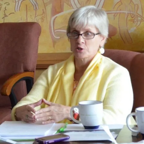 Rose Hayden-Smith is the UCCE advisor in digital communications in food systems and extension education; editor, UC Food Observer; Food and Society Policy Fellow