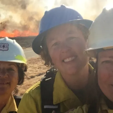 Lenya Quinn-Davidson, center, is the UC Cooperative Extension fire scientist serving Humboldt, Siskiyou, Trinity and Mendocino counties. She is pictured with Jeanne Pincha-Tulley, left, and Kelly Martin, right, at a Women-in-Fire Prescribed Fire Training Exchange session.
