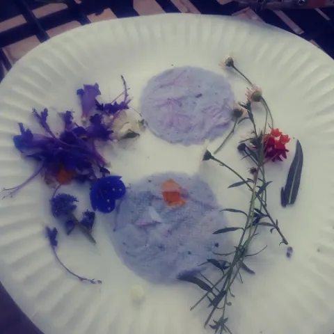 You can add flowers to your seed paper gift tags too!