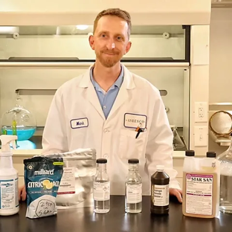 Master Beekeeper Mark Carlson of San Francisco will present an online course, hosted by the California Master Beekeeper Program, on "An Introduction to Mead 2021." (Photo courtesy of Mark Carlson)