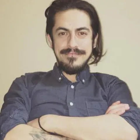 Postdoctoral fellow Sergio Hidalgo Sotelo of the Joanna Chiu lab