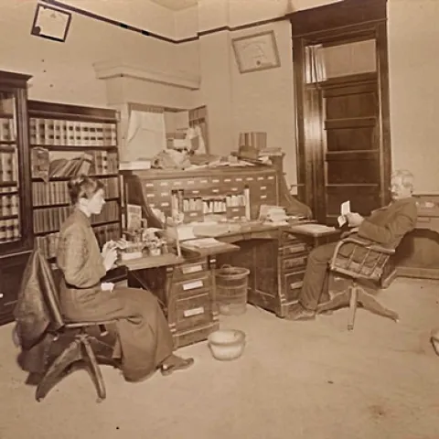 In this 1915 image, Judge William Thomas Hammock of Little Rock, Ark., sits at his desk while his daughter, Maude Hammock, works the "Odell's Type Writer." (Photo courtesy of Bruce Hammock)