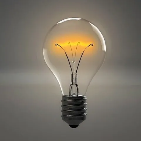 lightbulb-g96c01eb6d 640
