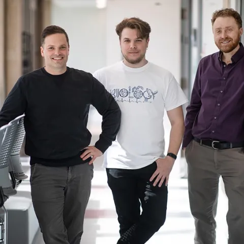 Biology professor Marc Johnson (right) of the University of Toronto, Mississauga, served as the principal investigator (PI) of the white clover project. With him are assistant professor Rob Ness (far left), co-PI and second author; and doctoral student James Santangelo, first author.