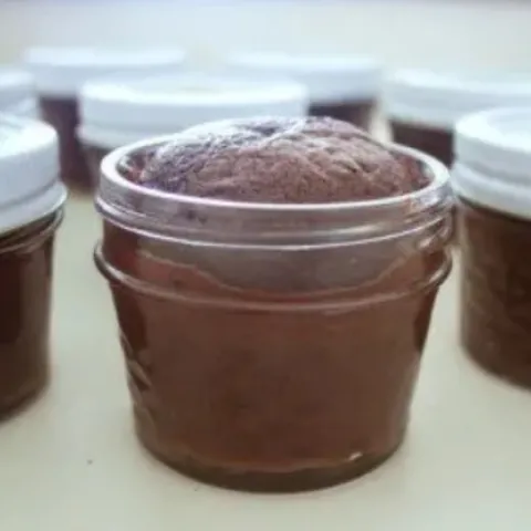 cake in a jar posing as potential foodborne illness