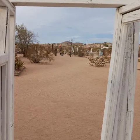 photos by Lanie Keystone