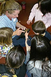 AVolunteerPagePic2X copy