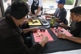 Handling food properly and safely is always a good thing!