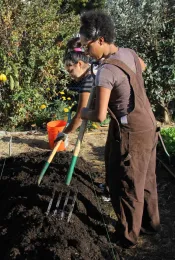 Students farming at WOW Farms, Oakland, CA