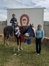 4-H Member Trinity Bailey and Project Leader Melinda Tuma at the 2018 Glenn County 4-H Horse Show