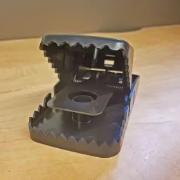 A newer rat snap trap design that is easier to set. (Credit: B Messenger-Sikes)