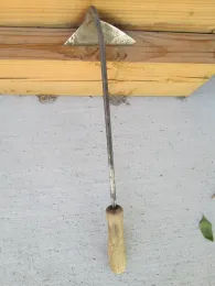 Japanese hand hoe for hard to reach places.