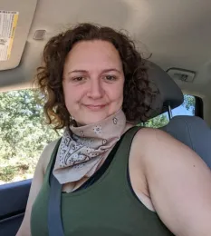 Elina Lastro Niño, director of the California Master Beekeeper Program