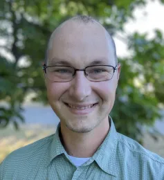 PXL 20230828 1450332212.PORTRAIT