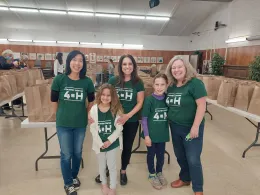 County Centre 4-H Club group picture